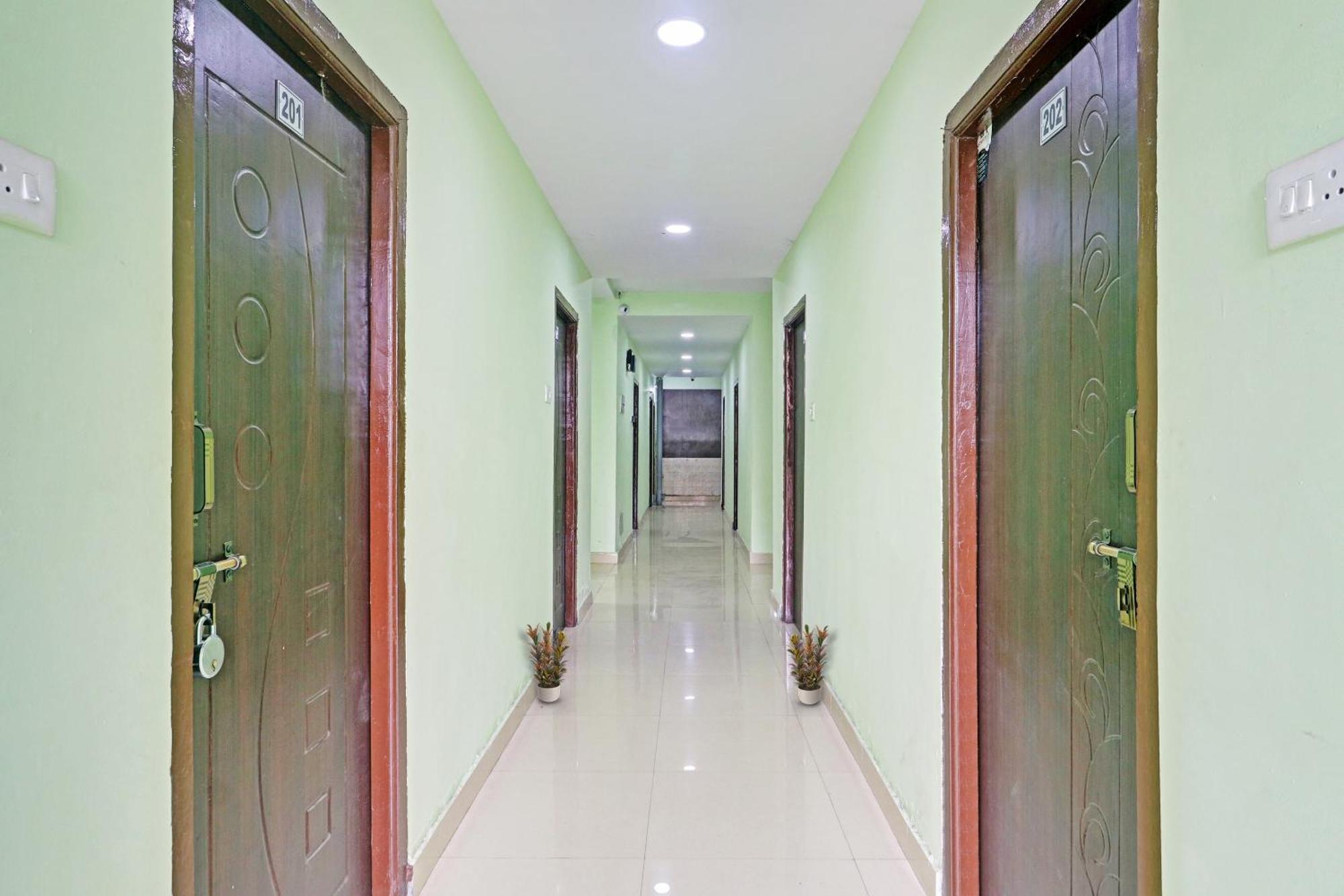 Hotel O Vasista Residency ハイデラバード エクステリア 写真
