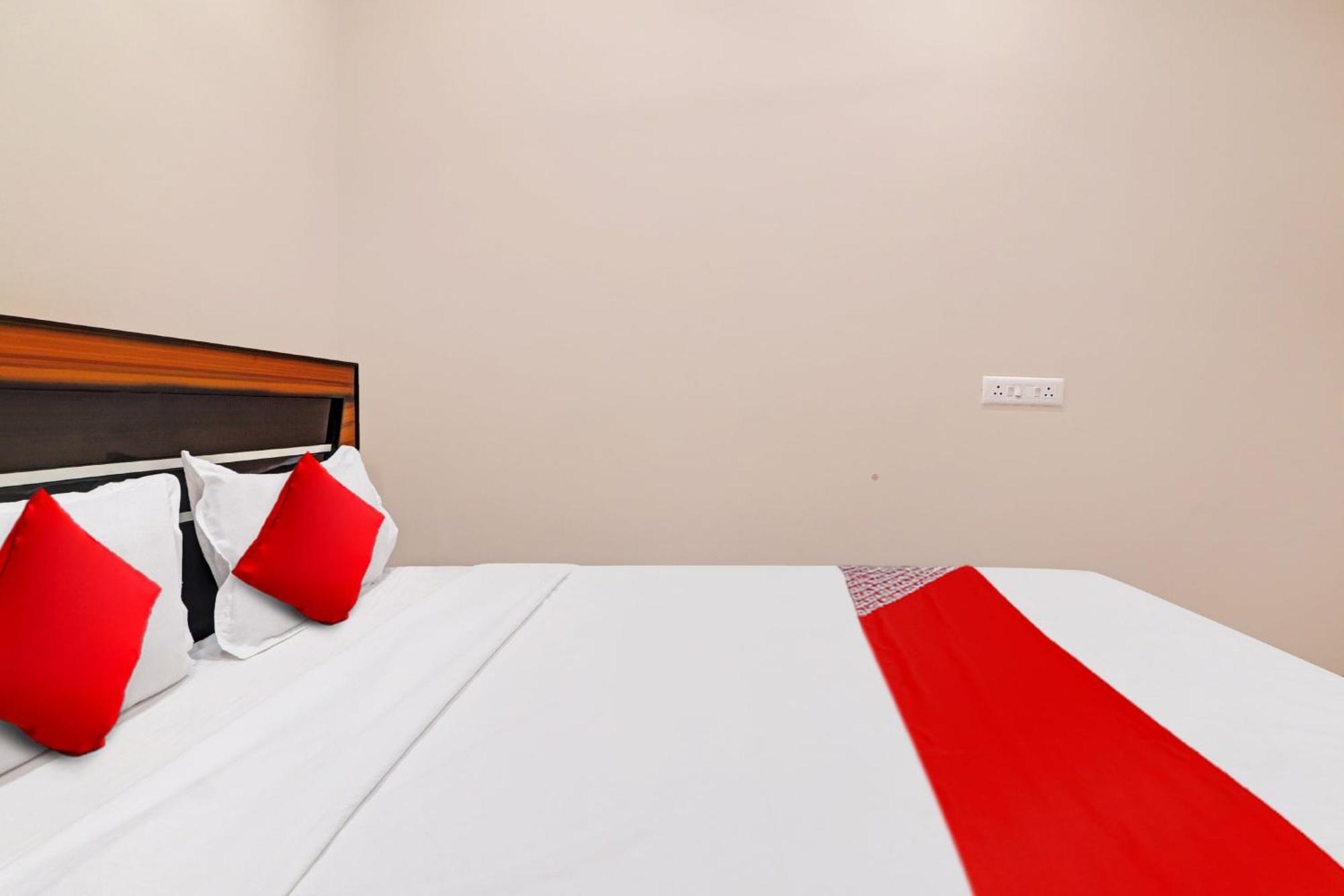 Hotel O Vasista Residency ハイデラバード エクステリア 写真